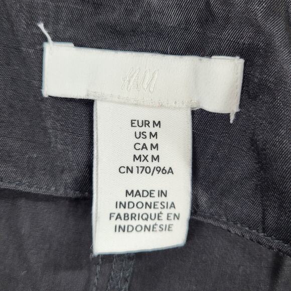 H&M Top Womens Medium Black V-Neck Sleeveless Loose Blouse Casual - Picture 2 of 12